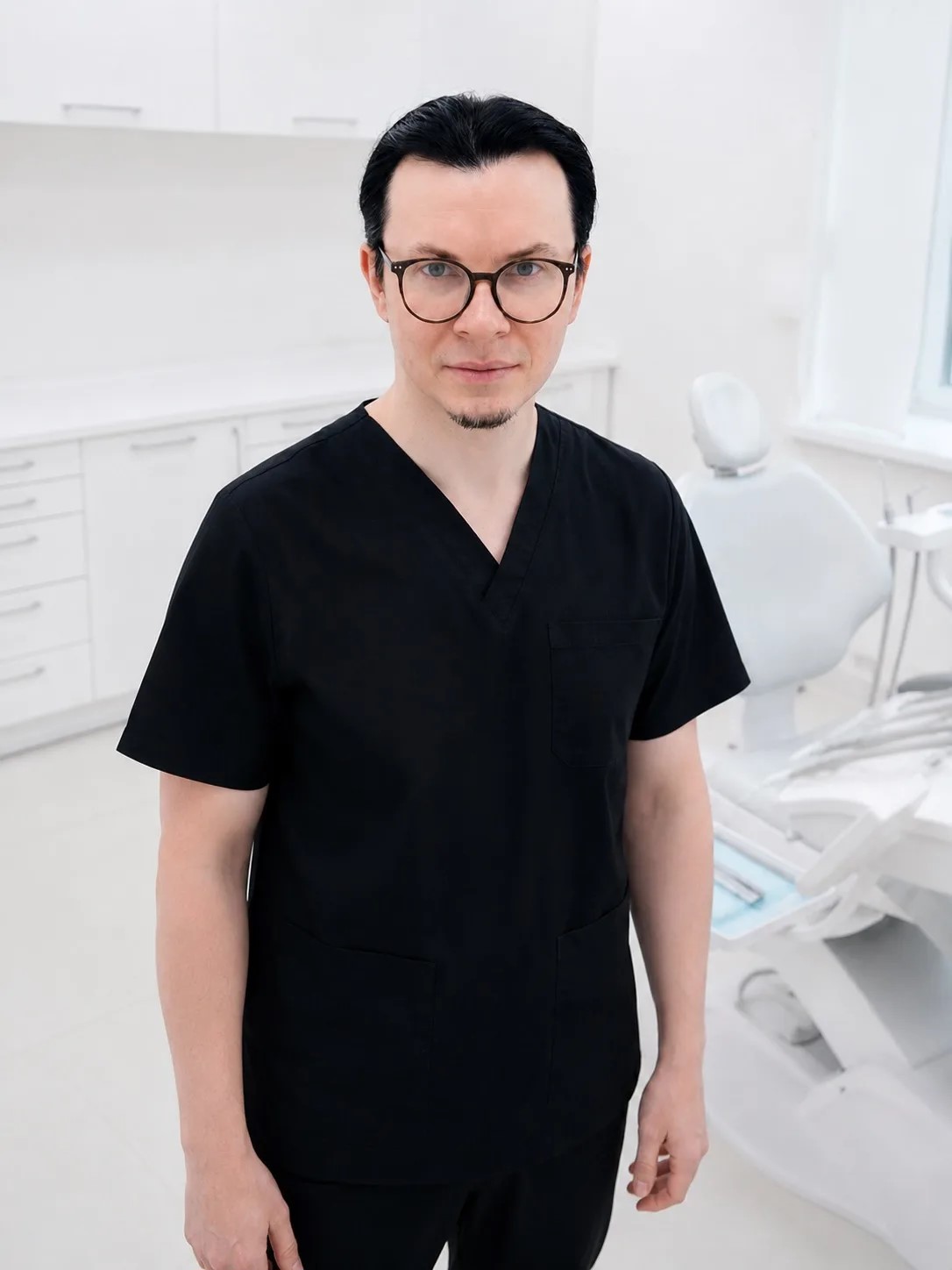 Портрет создателя Rayter в стоматологическом кабинете